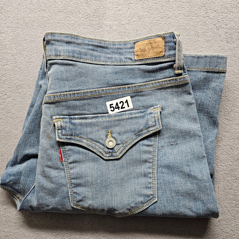 Levi Strauss & Co Denim Bermuda Shorts Womens Light Blue Casual Mid Rise 5421 - Picture 7 of 15